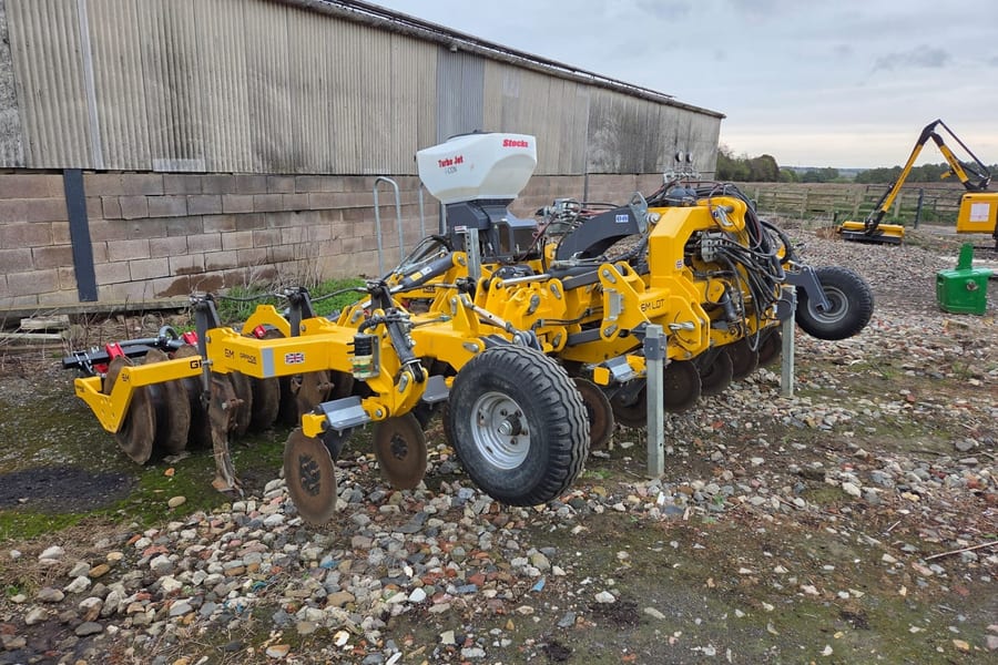 Used 6m LDT with Packer Roller and OSR Seeding Kit